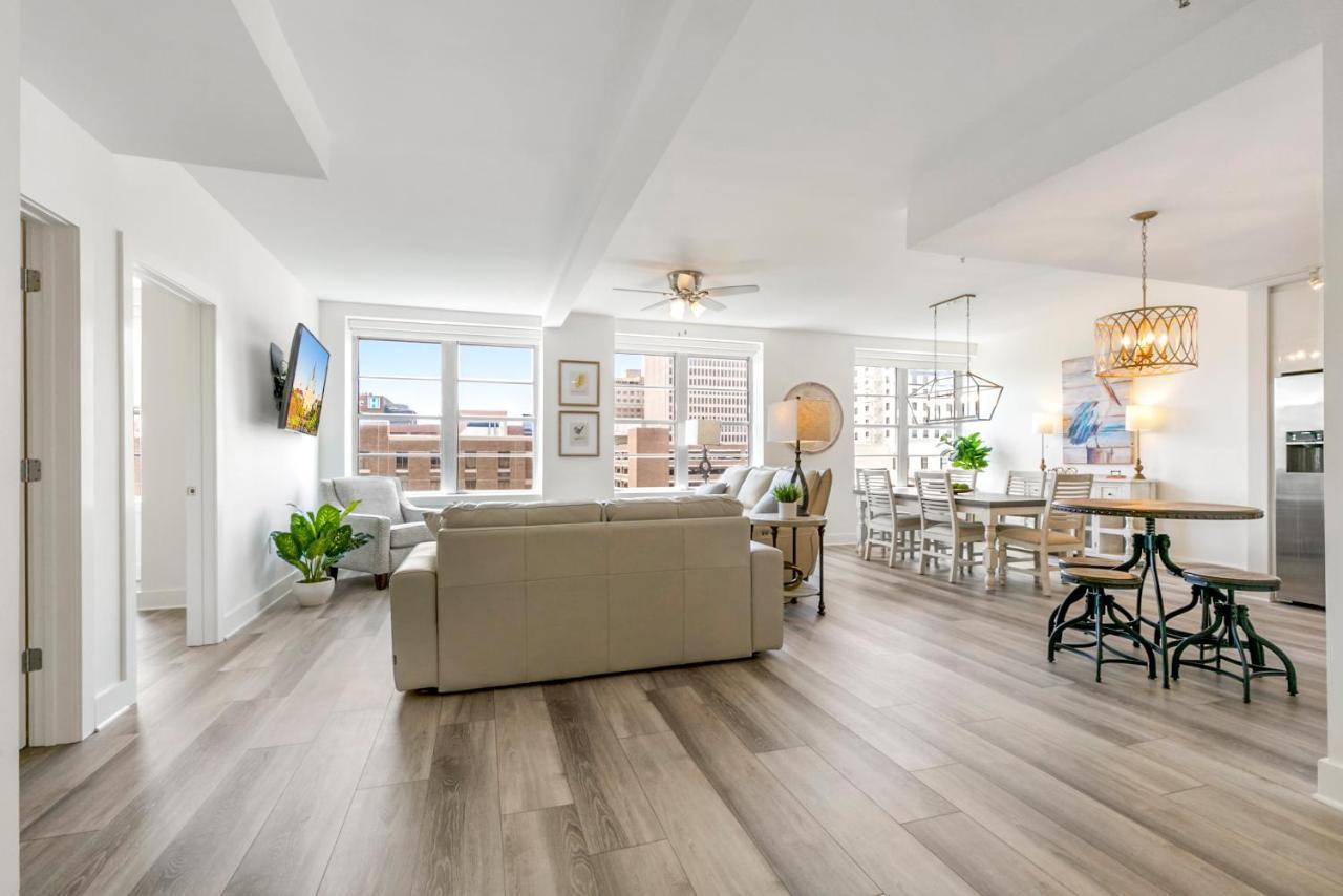 Luxury 4 Bedroom - Short Walk To Bourbon Street *