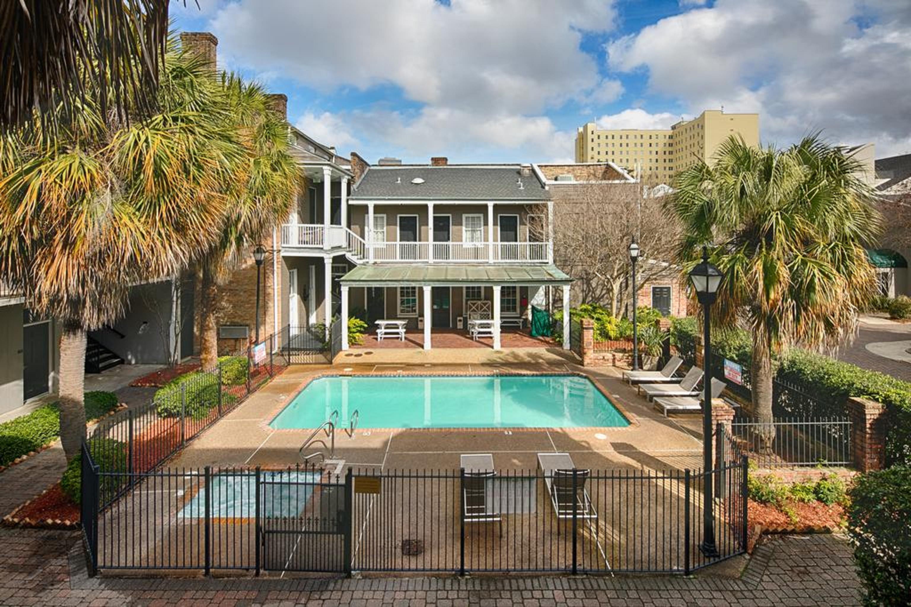 Maison Saint Charles Hotel