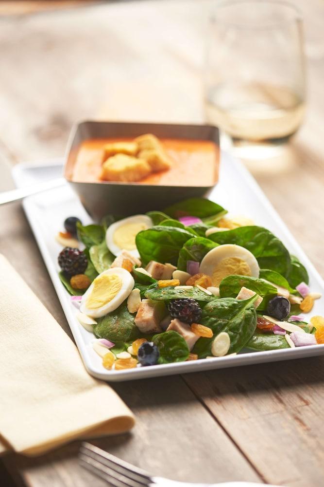 Hyatt Place Convention Center Hotel