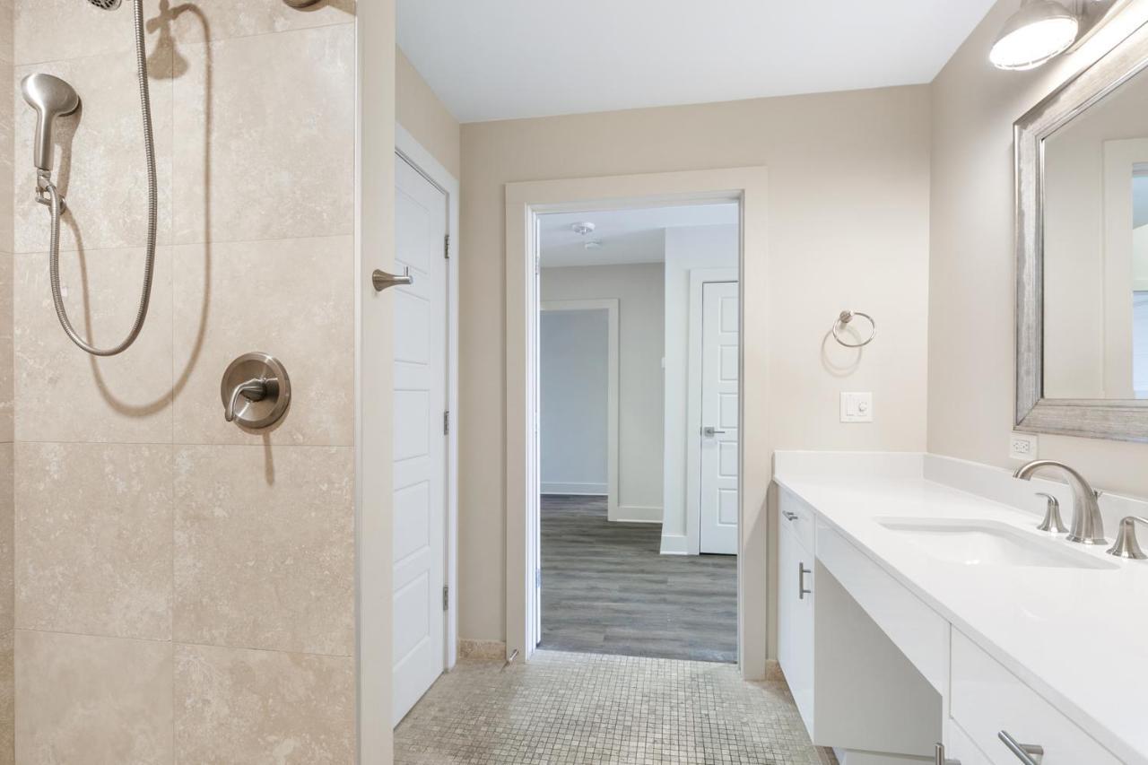 Spacious 4b Oasis Steps From French Quarter - Your Nola Dream Awaits!