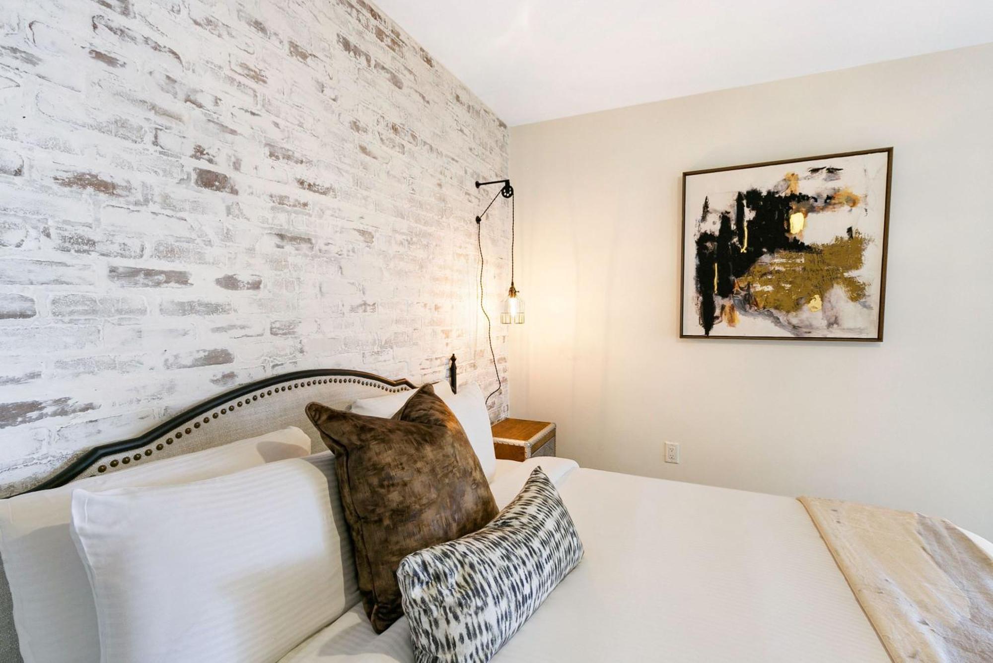 Festive 4br In The Heart Of Nola Apartment *