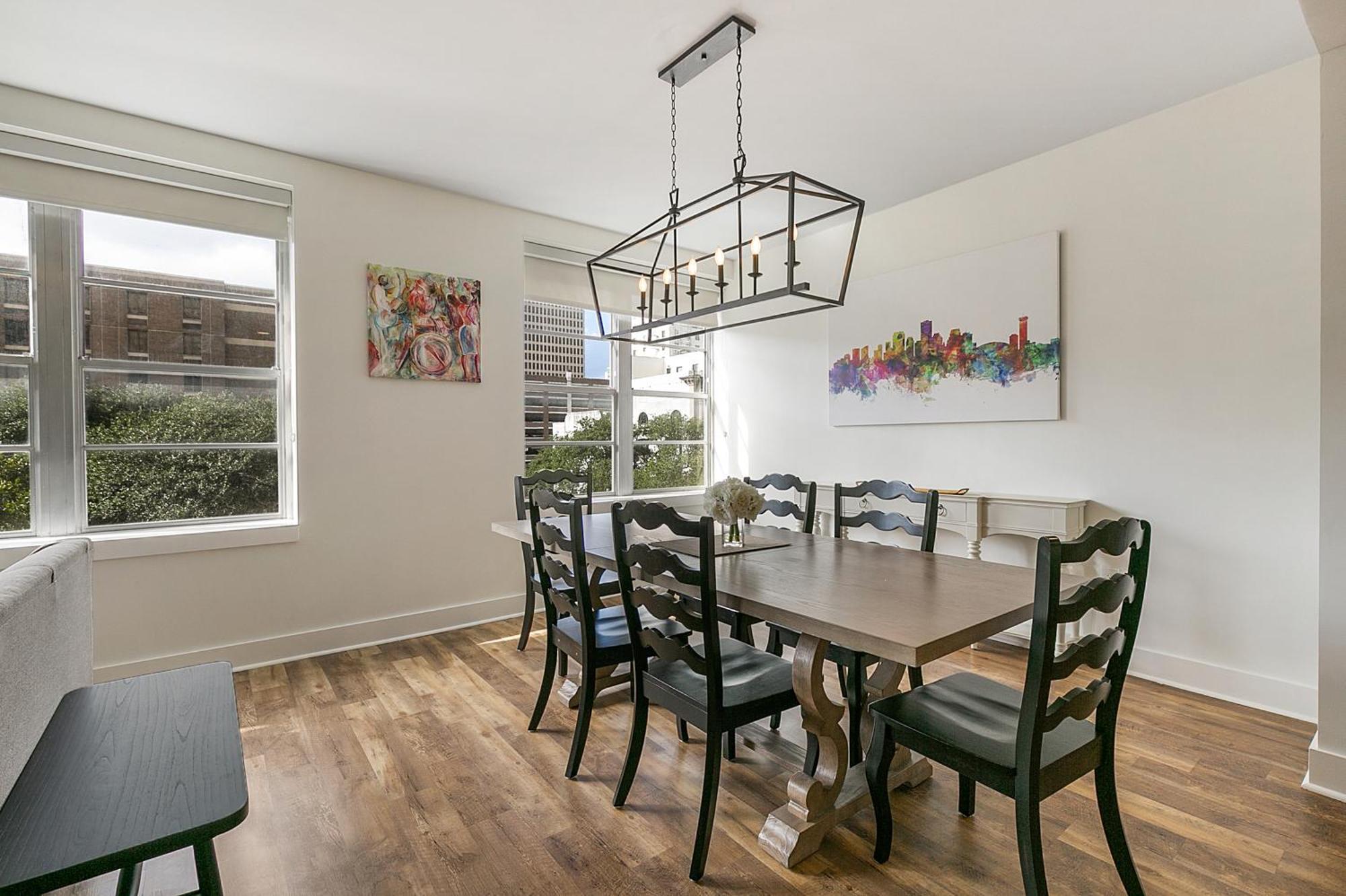 Apartment Festive 4br In The Heart Of Nola