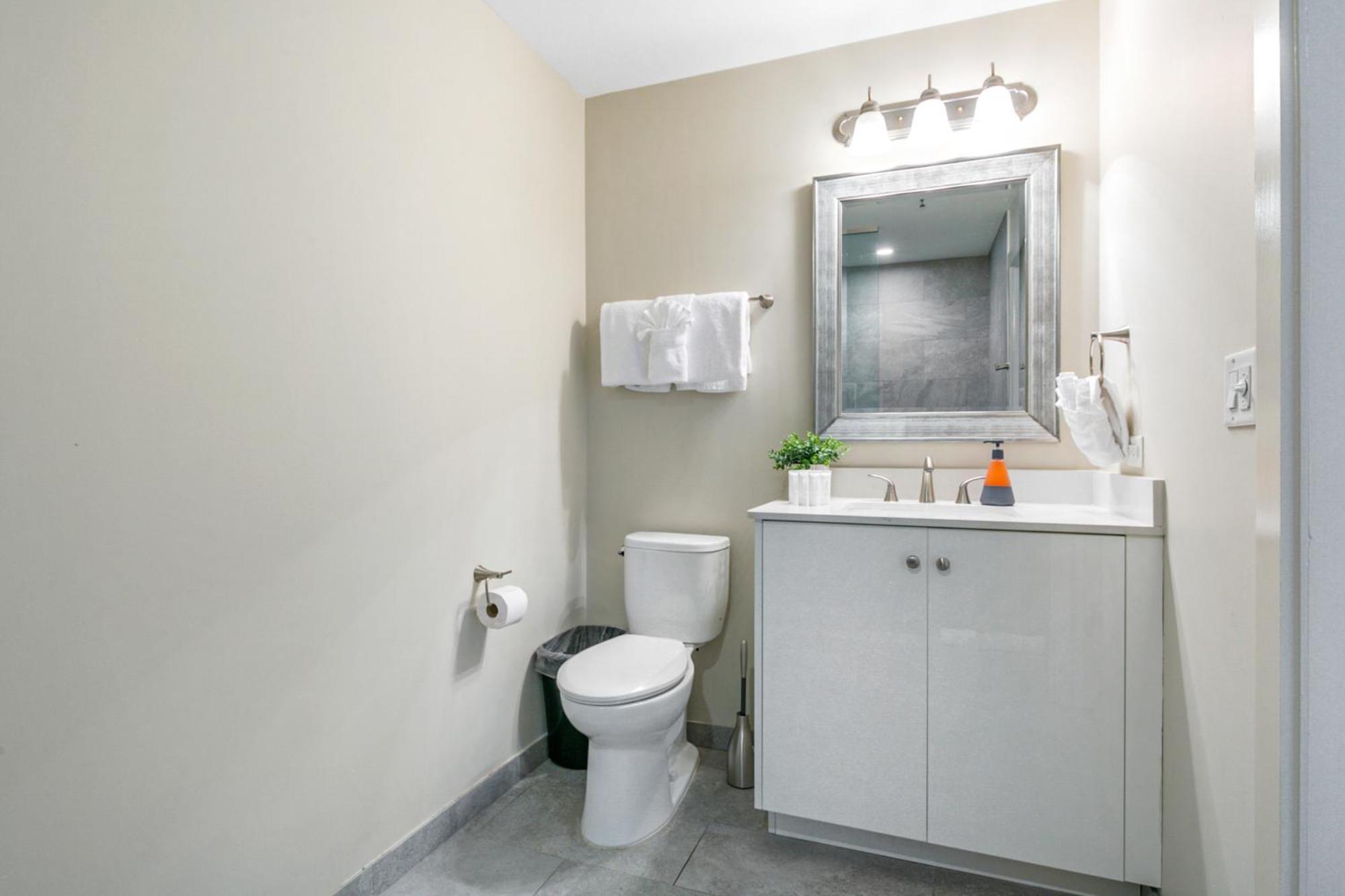 French Quarter Elegance 4-br Luxury Retreat In The Heart Of Nola