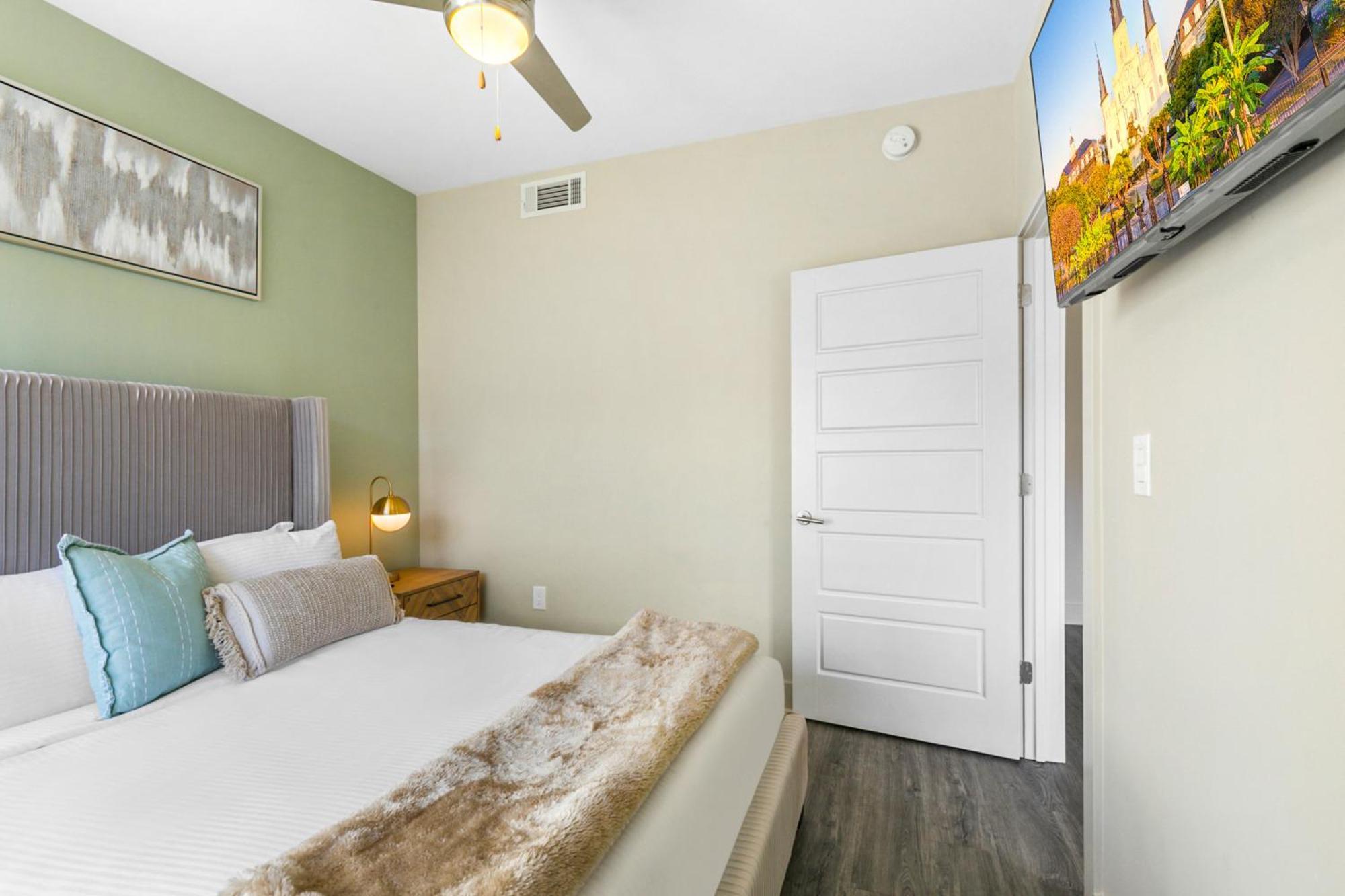 French Quarter Elegance 4-br Luxury Retreat In The Heart Of Nola