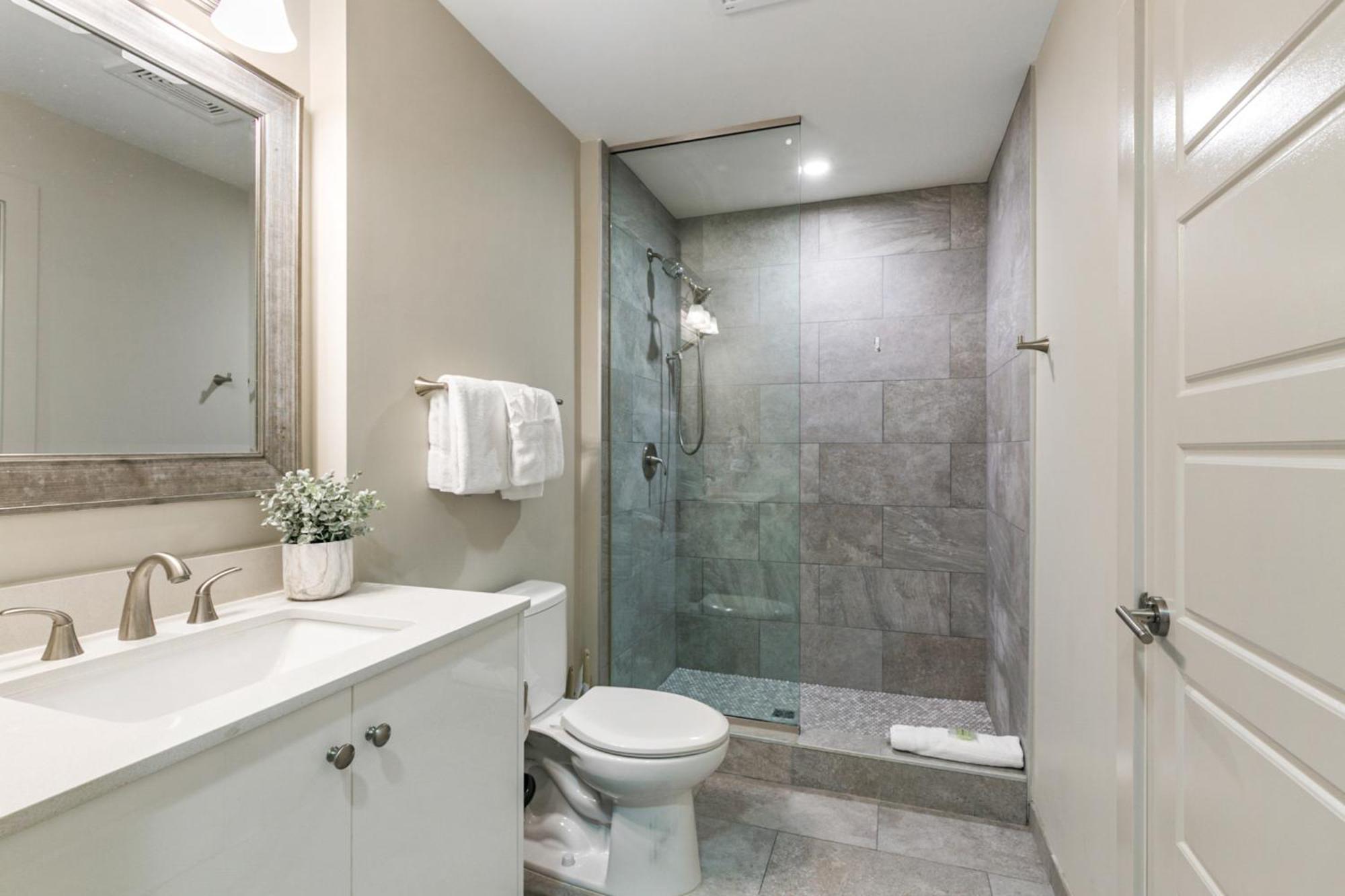 Apartment French Quarter Elegance 4-br Luxury Retreat In The Heart Of Nola New Orleans
