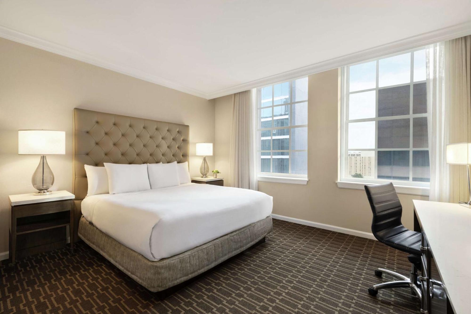 Hilton / St. Charles Avenue Hotel 4*