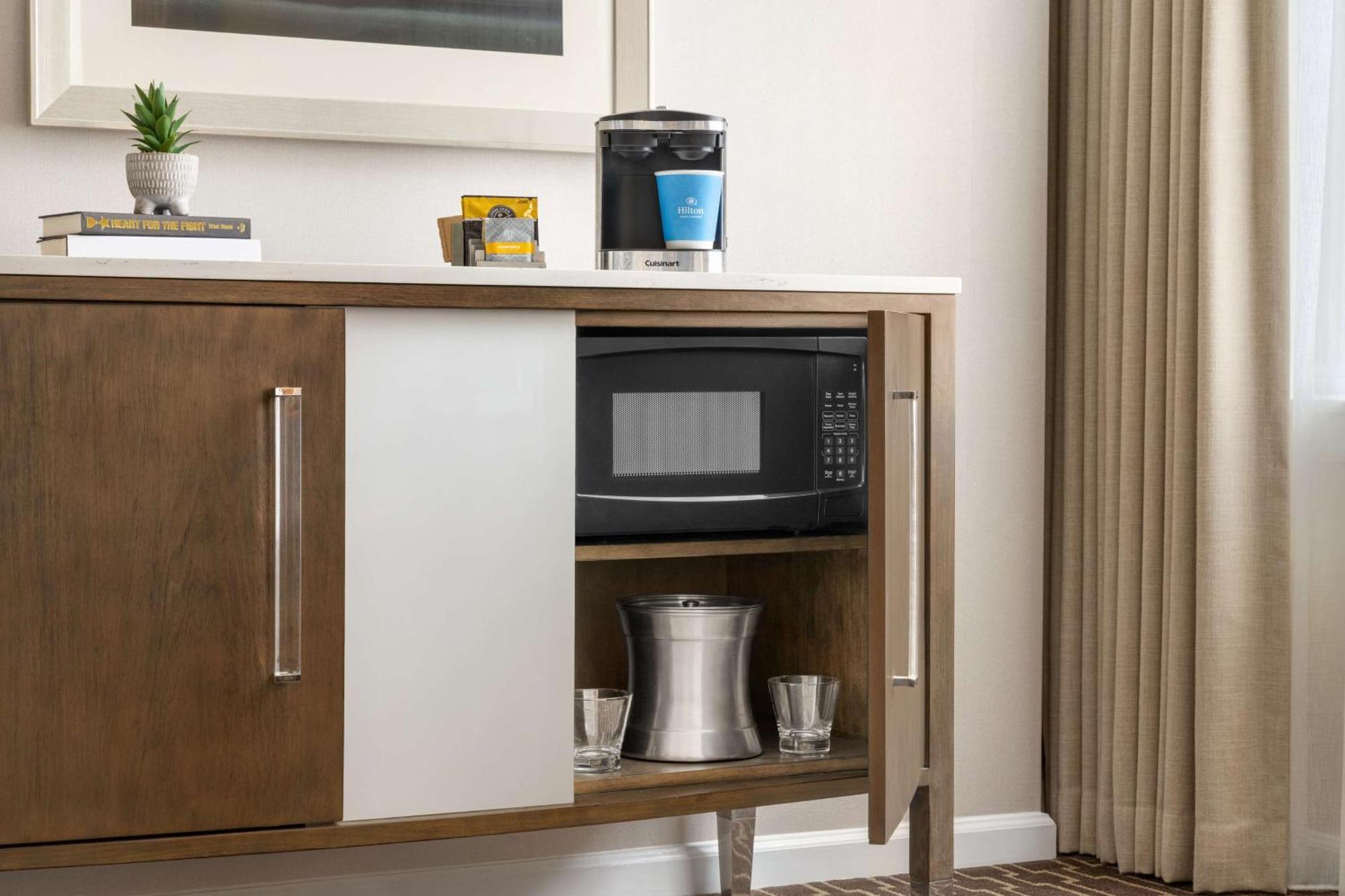 Hilton / St. Charles Avenue Hotel