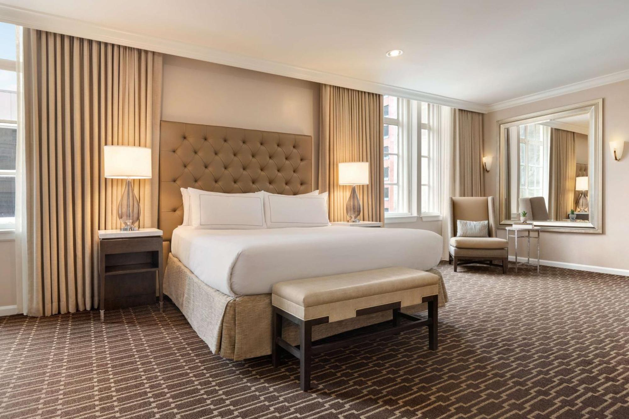 Hilton / St. Charles Avenue Hotel 4*