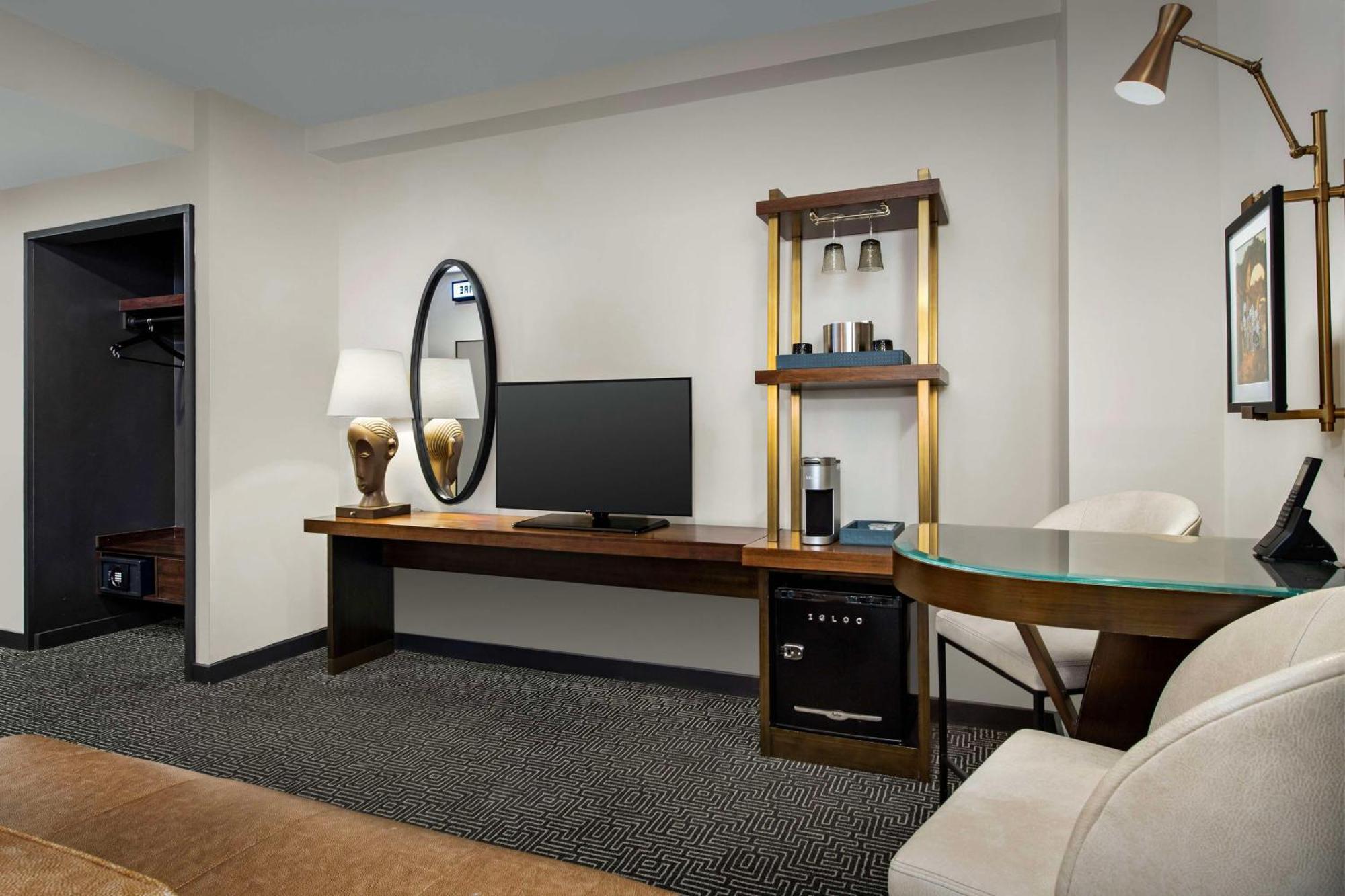 The Troubadour Hotel New Orleans Hotel