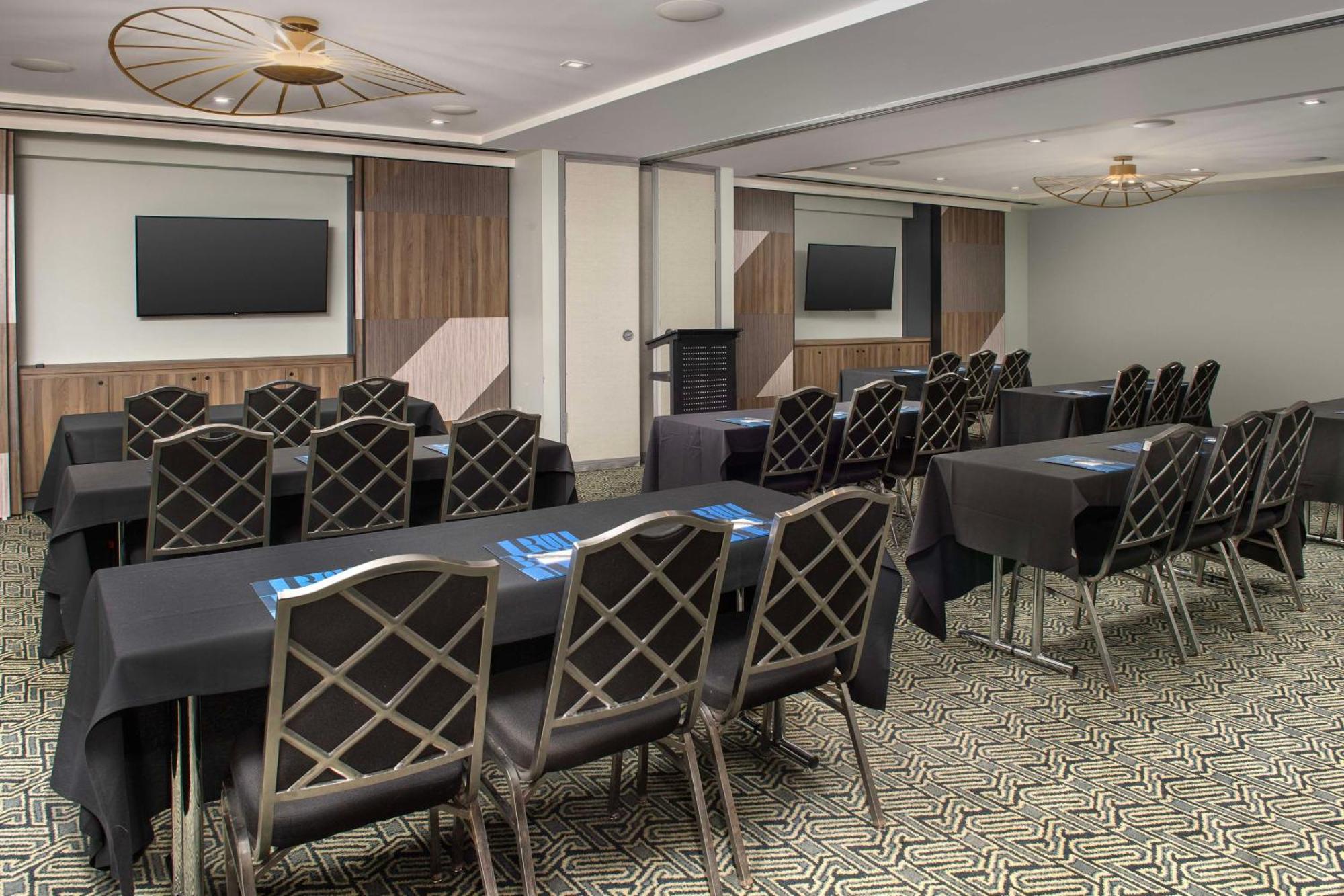 The Troubadour Hotel New Orleans Hotel 4*