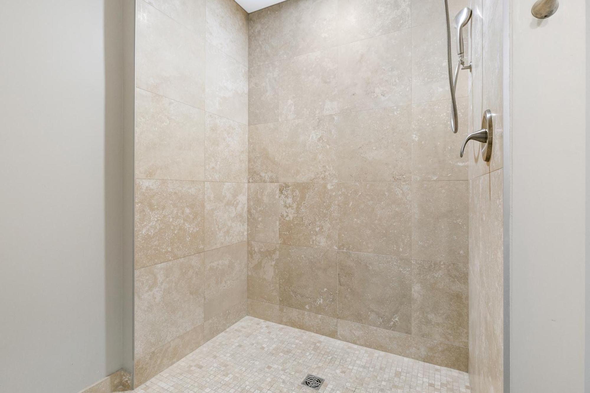 Spacious 4b Oasis Steps From French Quarter - Your Nola Dream Awaits! *