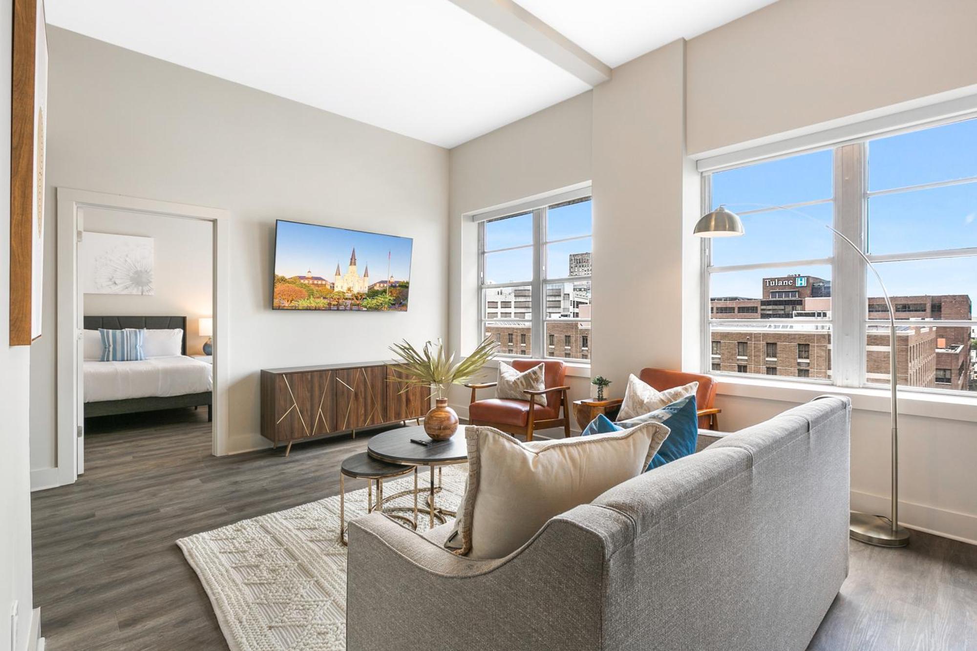 Spacious 4b Oasis Steps From French Quarter - Your Nola Dream Awaits!