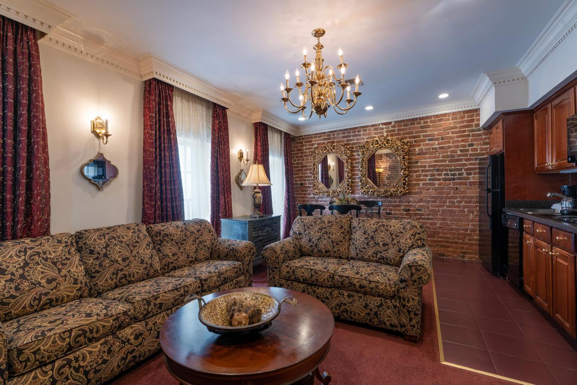 Hotel Quarter House 3*