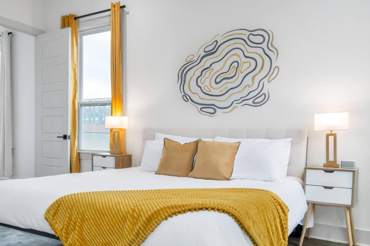 Mid-city 3 King Br W Fire Pit & Parking *