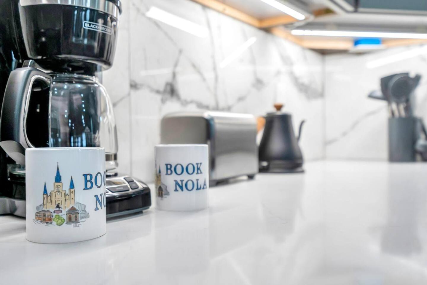 Holiday home Mid-city 3 King Br W Fire Pit & Parking *