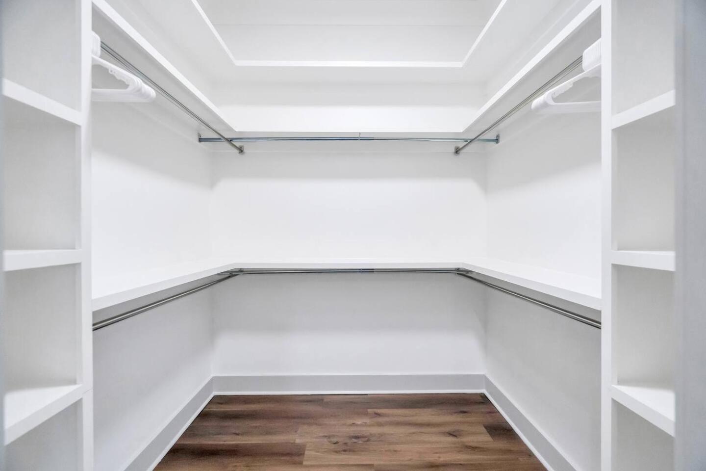 Holiday home Mid-city 3 King Br W Fire Pit & Parking *