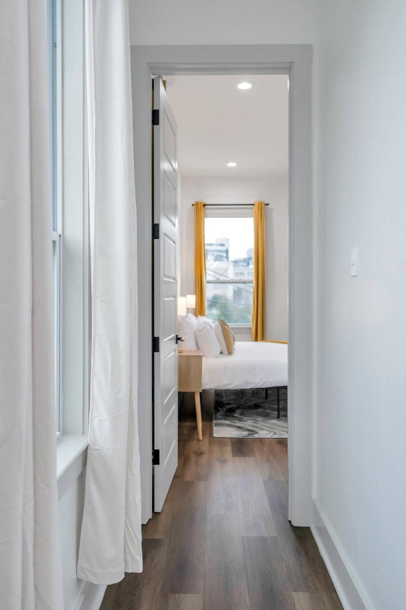 Holiday home Mid-city 3 King Br W Fire Pit & Parking