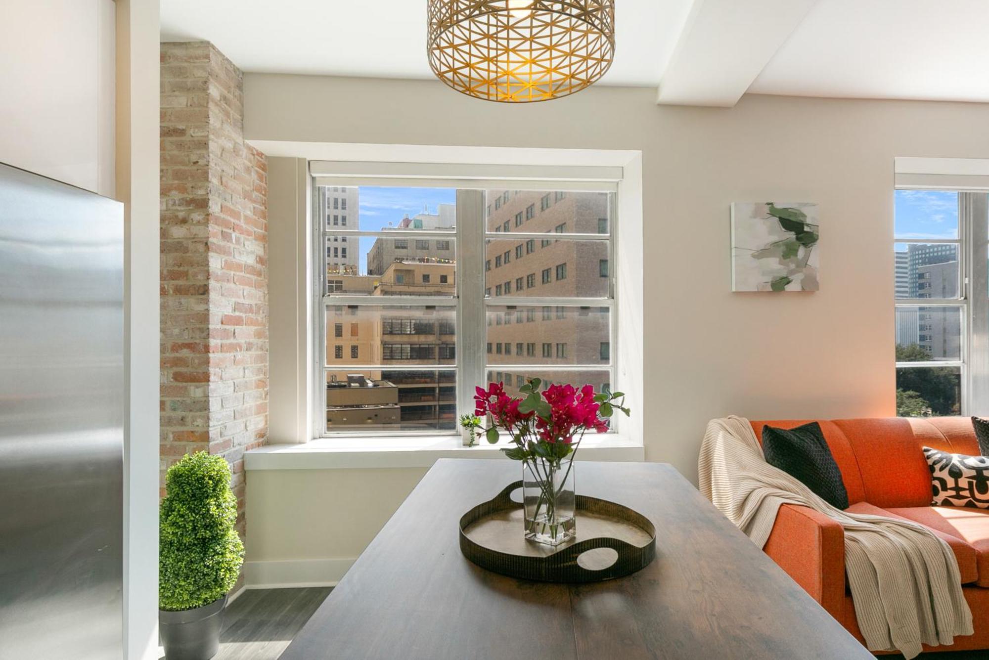 Nola Charm - Luxury 4-bed Retreat Steps From French Quarter Apartment New Orleans