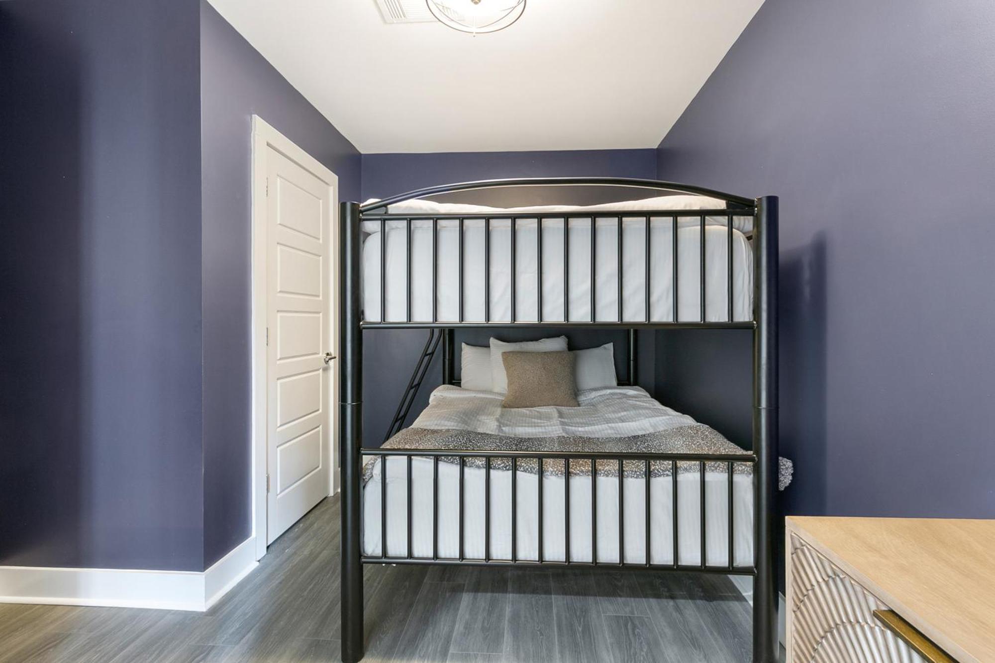 Nola Charm - Luxury 4-bed Retreat Steps From French Quarter *