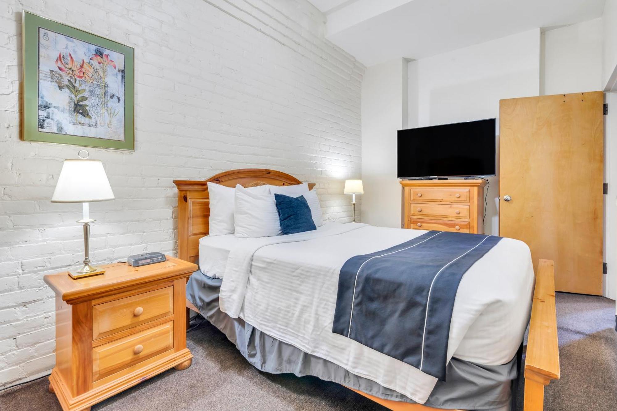 De L'eau Vive 3* New Orleans