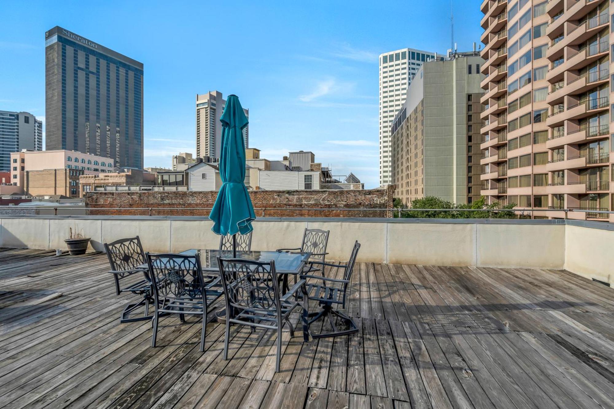 De L'eau Vive New Orleans