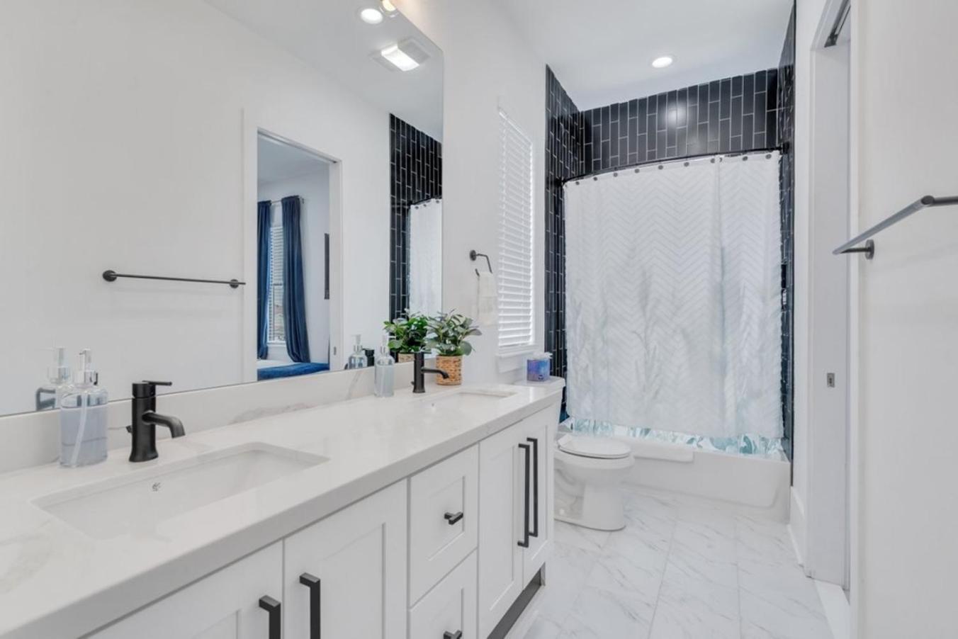 Chateau Miro 5br Mid-city Retreat Near Superdome Holiday home