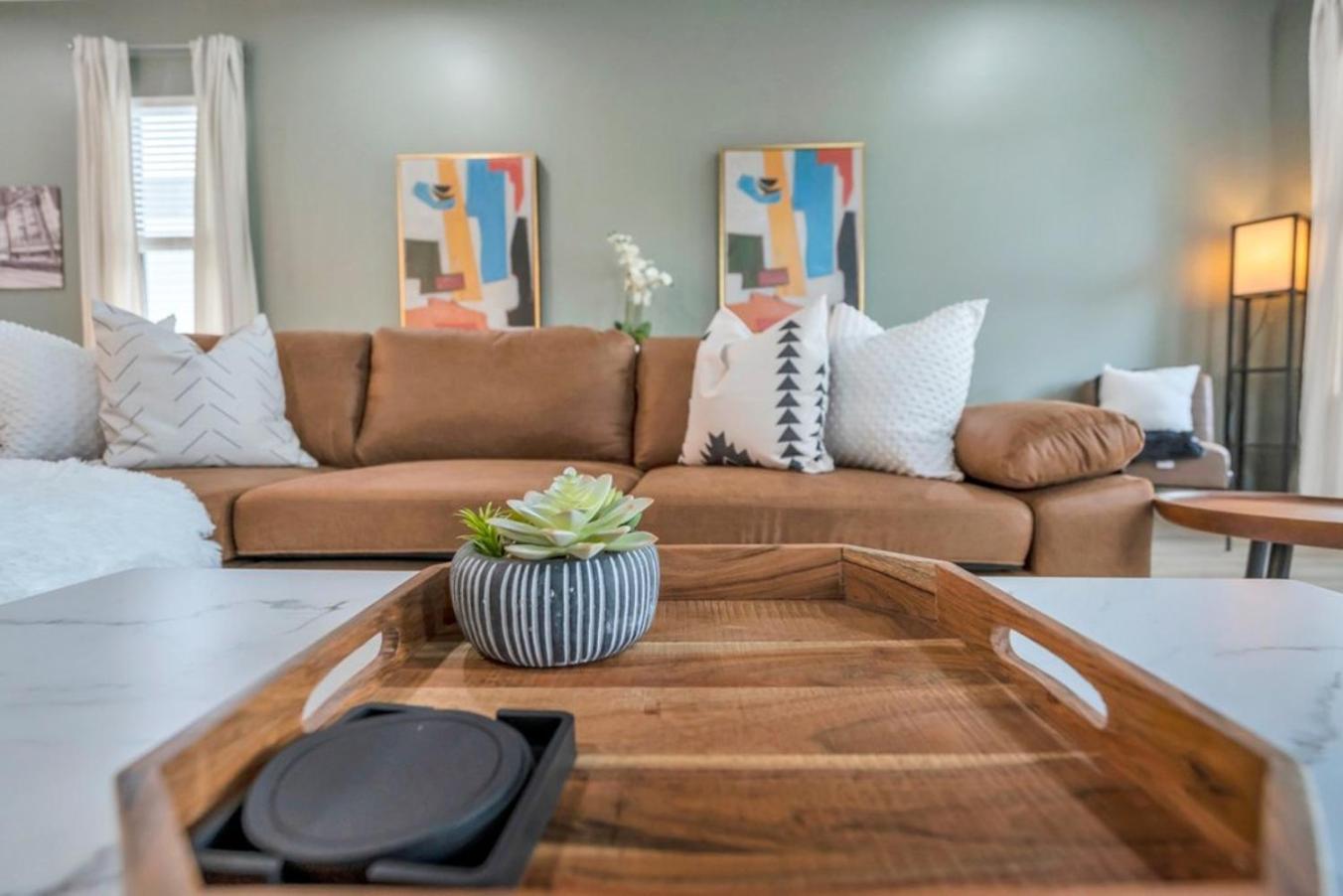 Chateau Miro 5br Mid-city Retreat Near Superdome Holiday home