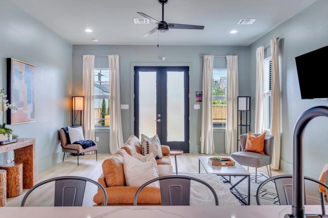 Chateau Miro 5br Mid-city Retreat Near Superdome Holiday home *