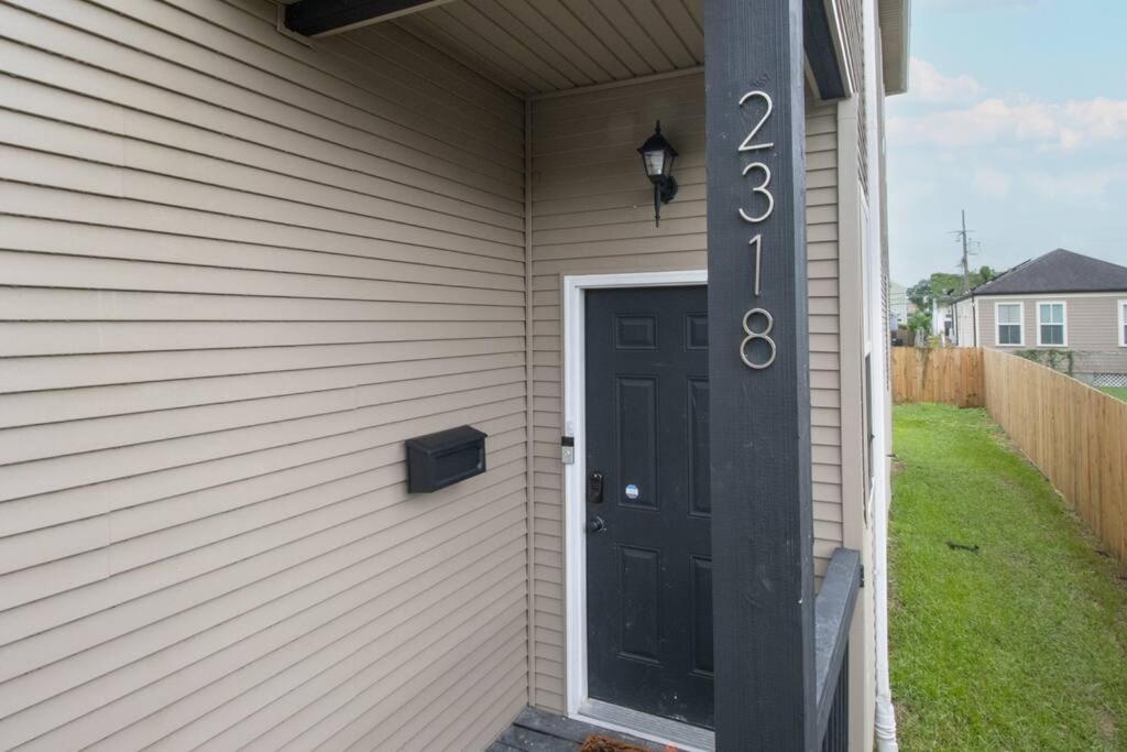 Vibrant Gray Downtown Loft Apartment *