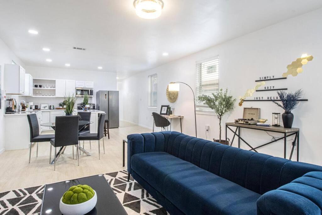 Apartment Luxury Blue Loft Downtown Nola *