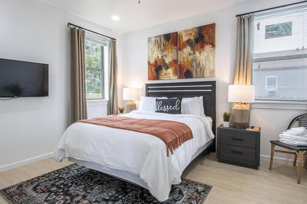 Apartment Luxury Blue Loft Downtown Nola New Orleans