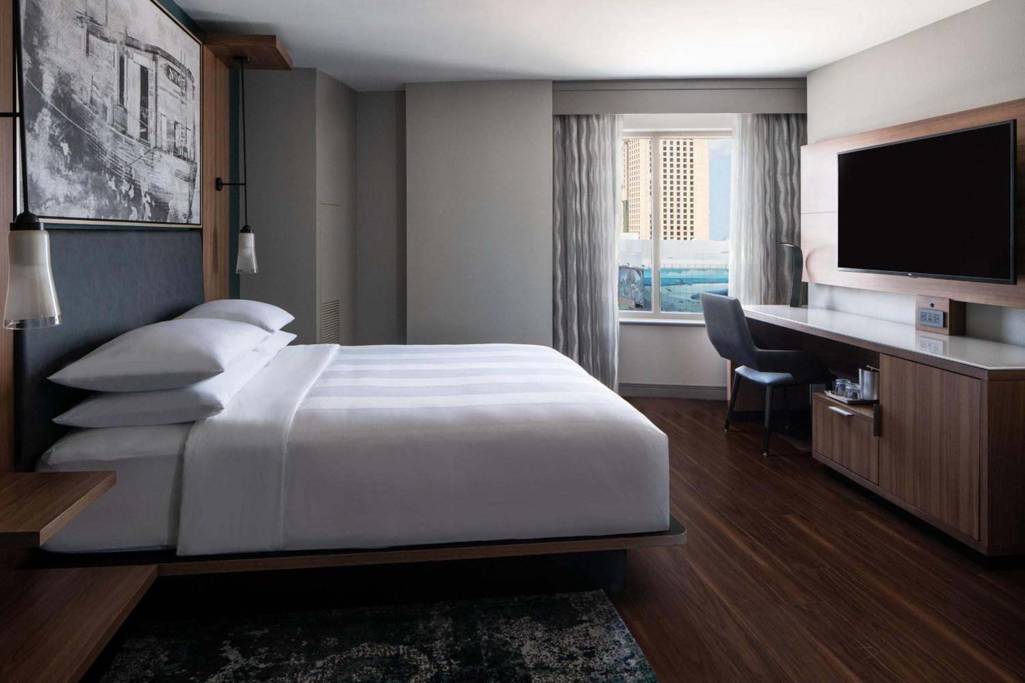 Marriott Warehouse Arts District Hotel New Orleans