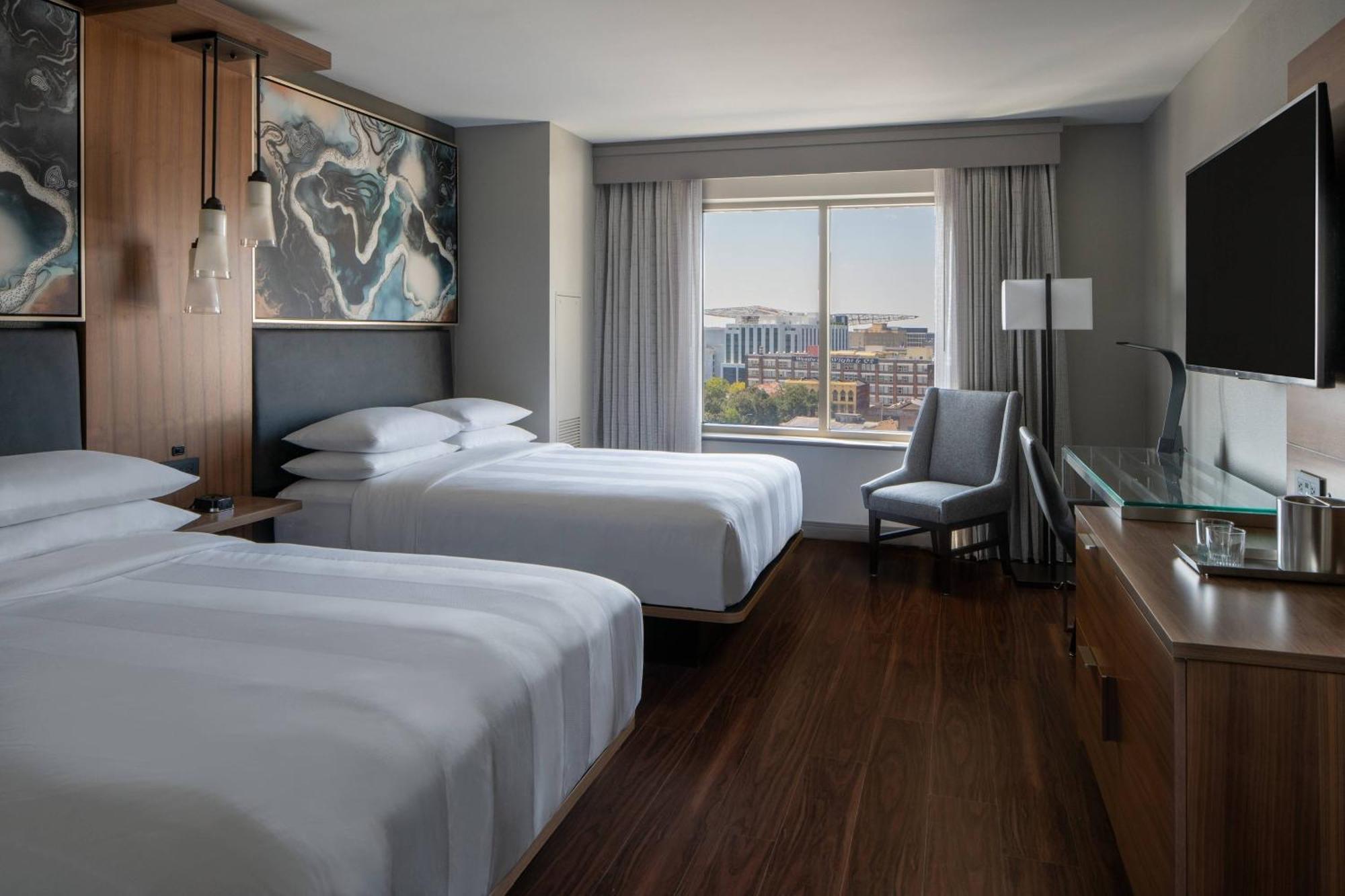 Marriott Warehouse Arts District 4*
