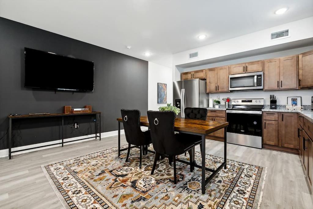 15 Bedrooms In The Heart Of Nola *