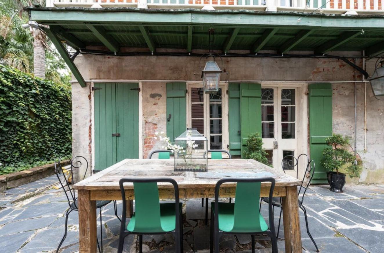 Chic Near The Lower French Quarter