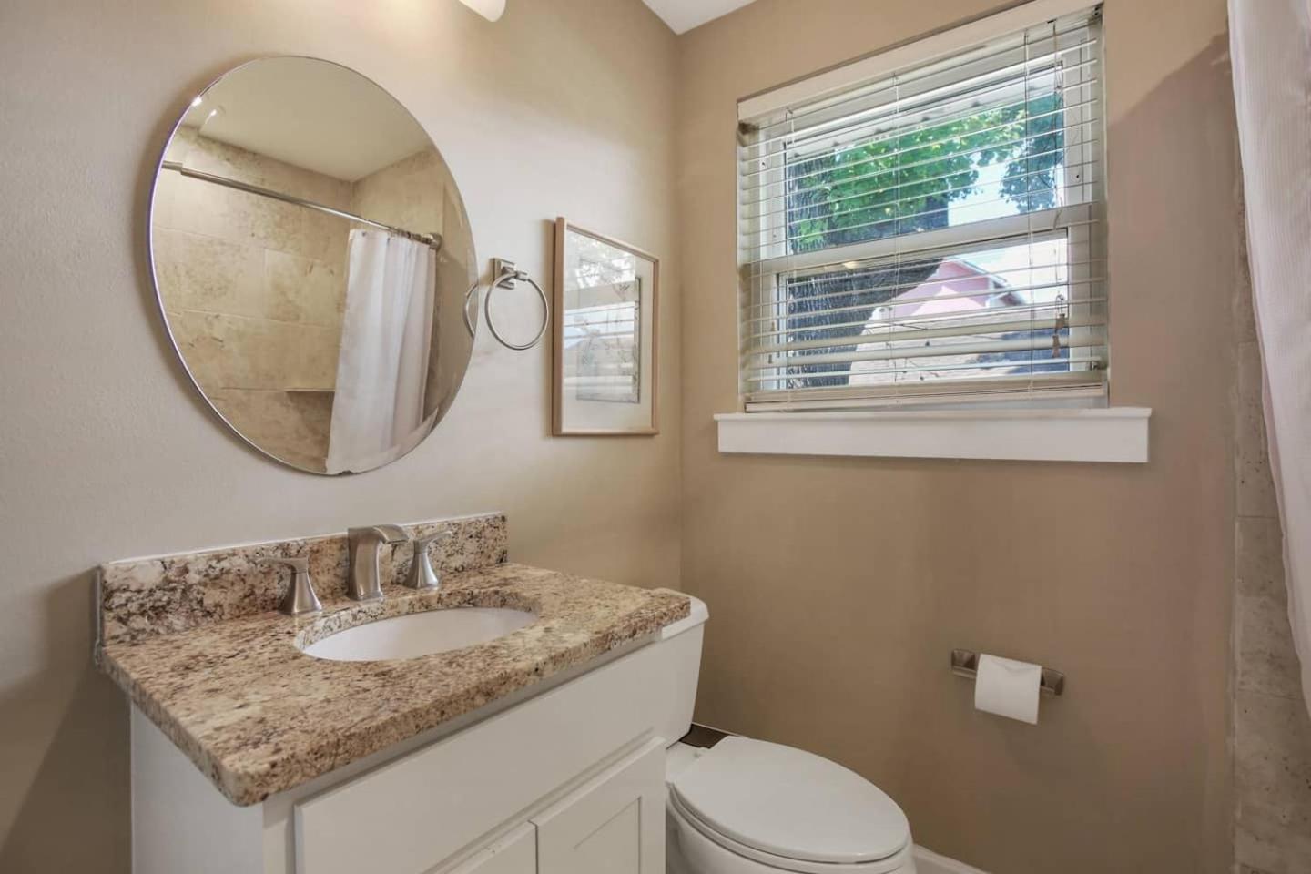 Charming W Huge Yard Near Bayoucity Park! * New Orleans