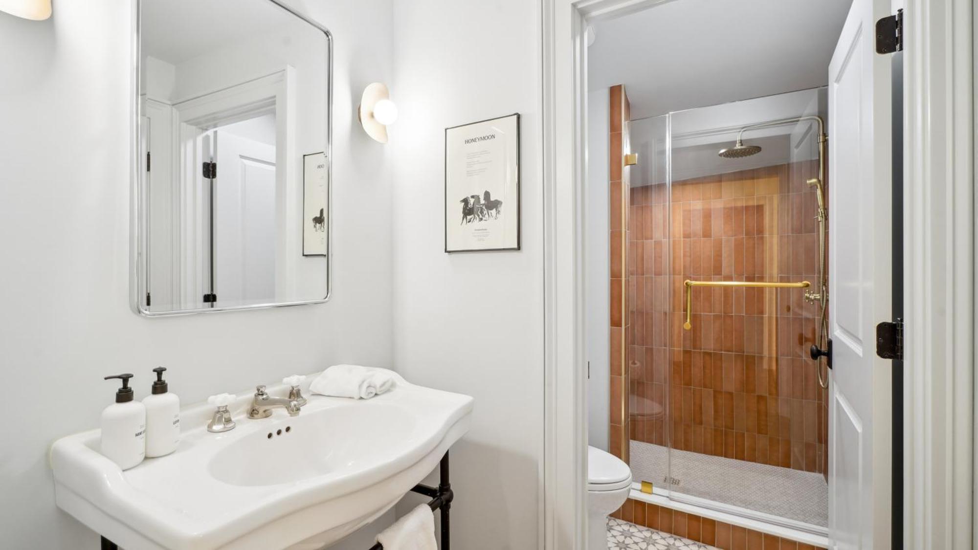 The Mary Beth & Gallery Apartment New Orleans