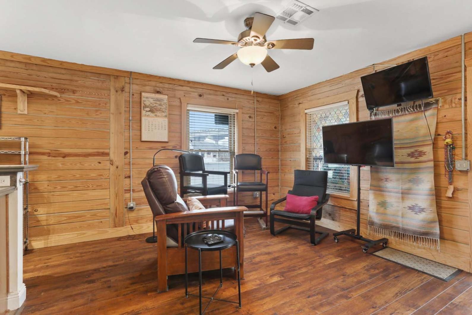 Unique 3bd 'urban Cabin' Close To French Quarter Holiday home *