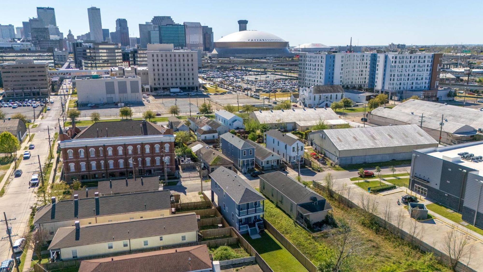 Chateau Miro 5br Mid-city Retreat Near Superdome Holiday home