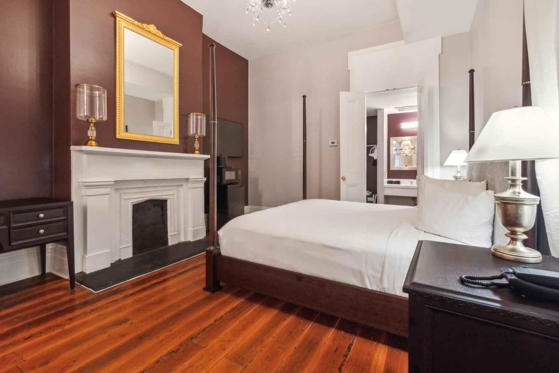 Maison Saint Charles Hotel 3*