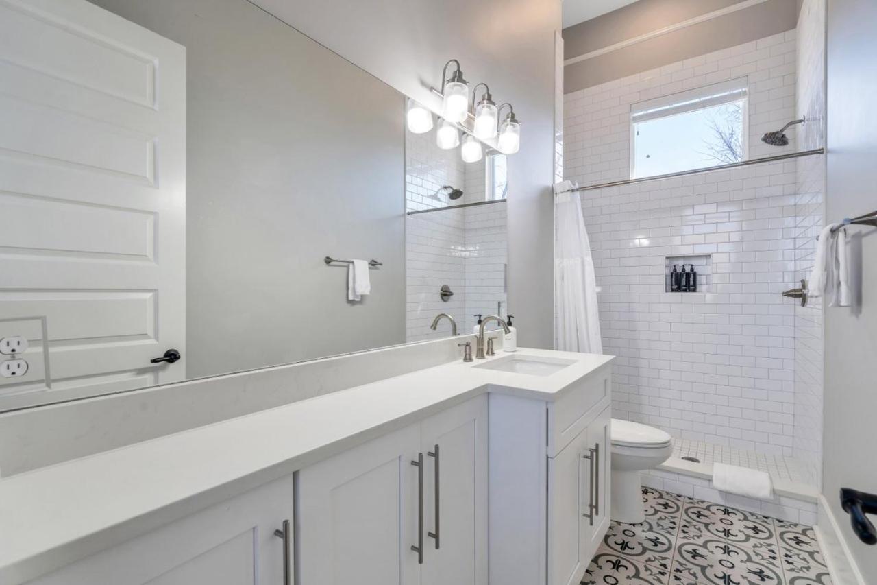 Chic 3br Esplanade W Yard New Orleans