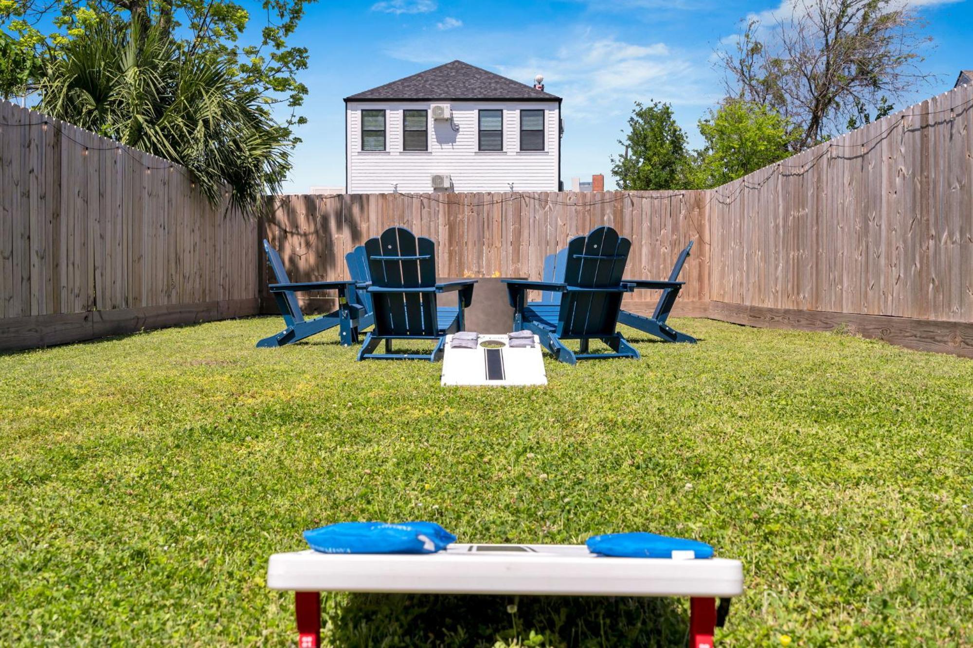 Mid-city 3 King Br W Fire Pit & Parking Holiday home New Orleans