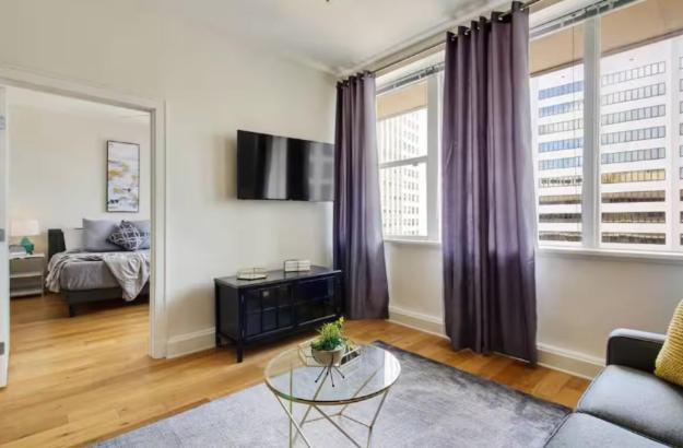 Aparthotel Amazing Beautiful View 2 Blocks To French Quarter, Small Rooftop Pool, Gym, Seanger Theater, Super Dome, And Bourbon St