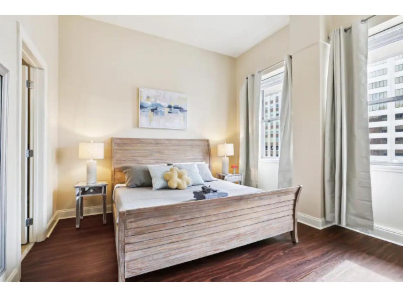 Aparthotel Amazing Beautiful View 2 Blocks To French Quarter, Small Rooftop Pool, Gym, Seanger Theater, Super Dome, And Bourbon St *