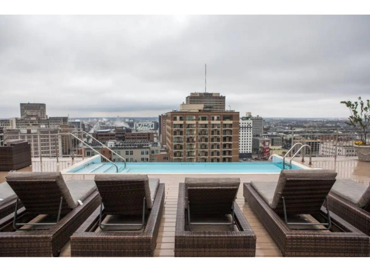 Aparthotel Amazing Beautiful View 2 Blocks To French Quarter, Small Rooftop Pool, Gym, Seanger Theater, Super Dome, And Bourbon St