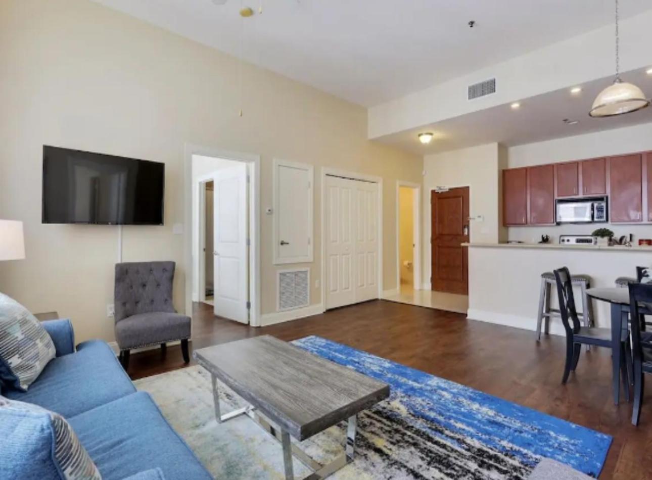 Aparthotel Amazing Beautiful View 2 Blocks To French Quarter, Small Rooftop Pool, Gym, Seanger Theater, Super Dome, And Bourbon St *