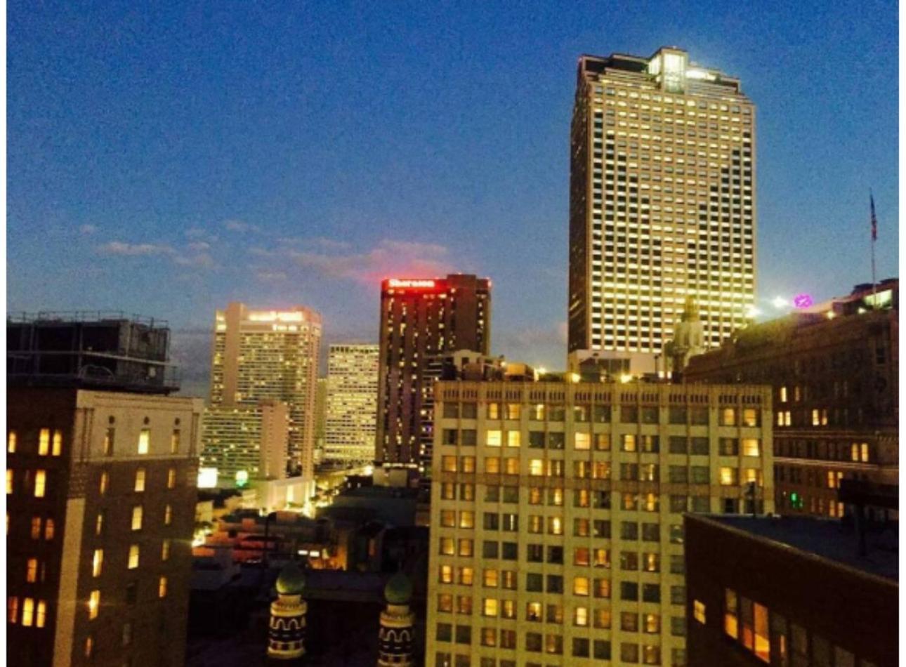 Amazing Beautiful View 2 Blocks To French Quarter, Small Rooftop Pool, Gym, Seanger Theater, Super Dome, And Bourbon St New Orleans