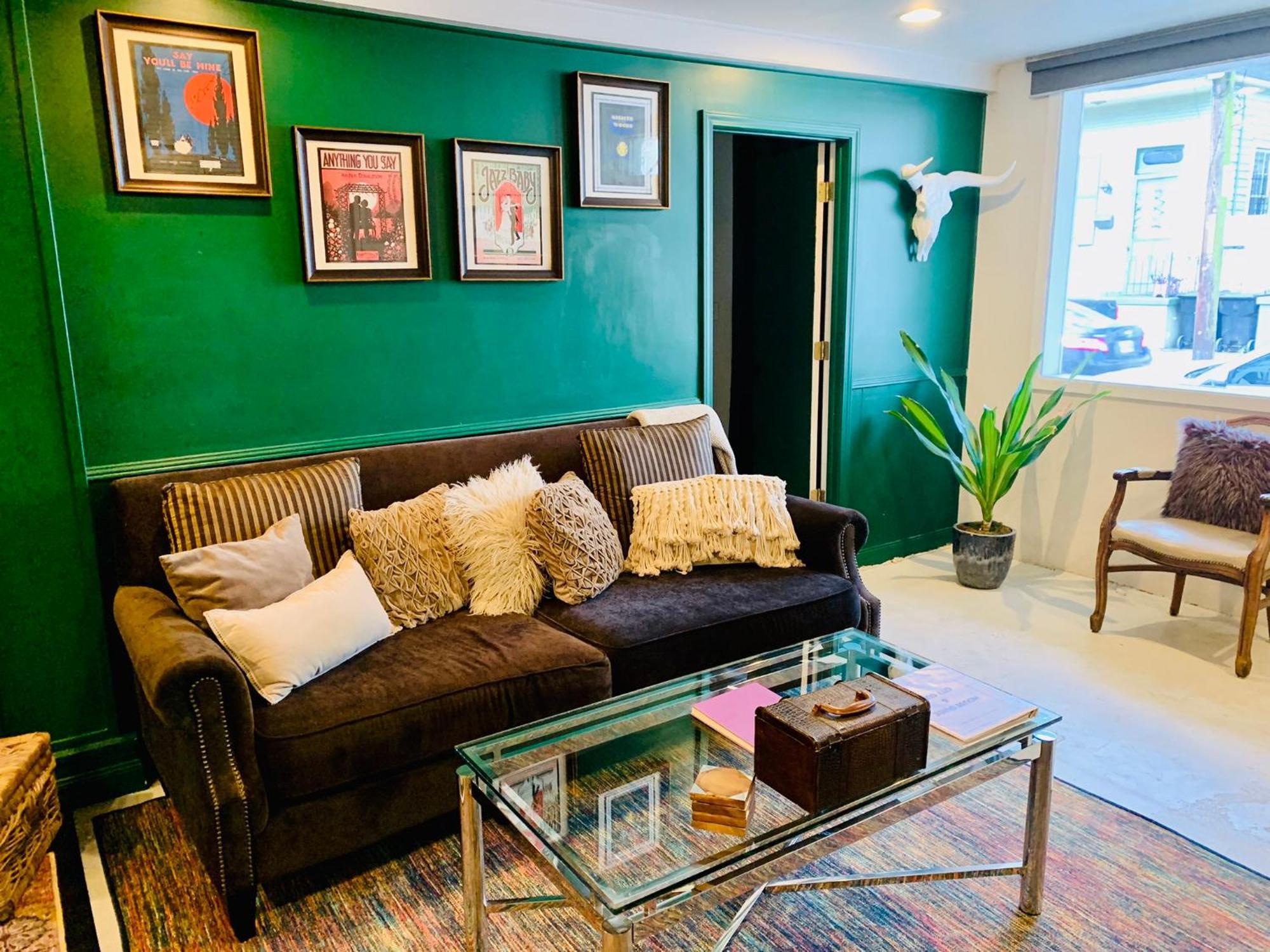 Hidden Jewel Btwn French Quarter & Frenchmen St Apartment