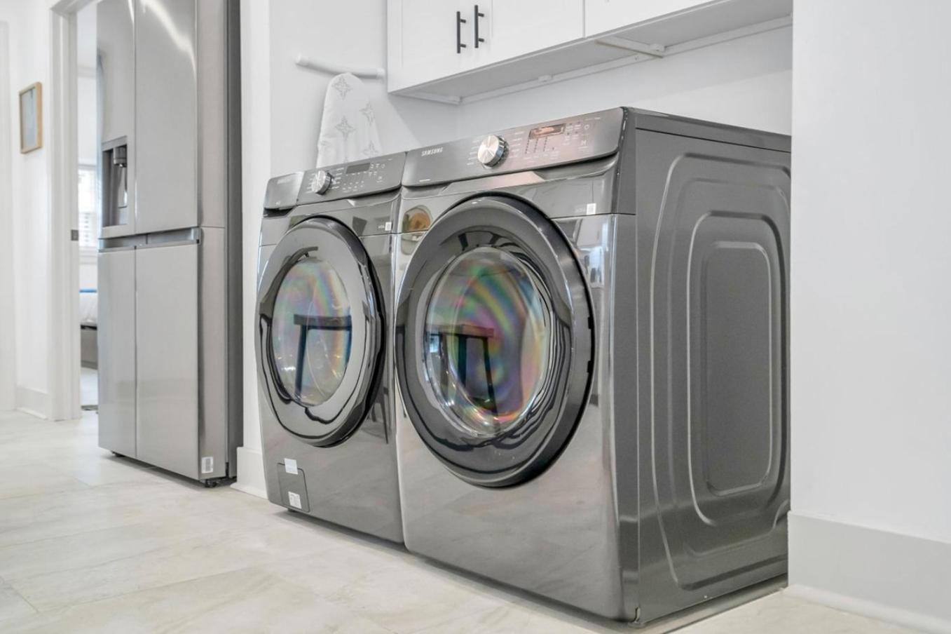 Sleeps 24-spacious Near Fq W Pool Hotel *