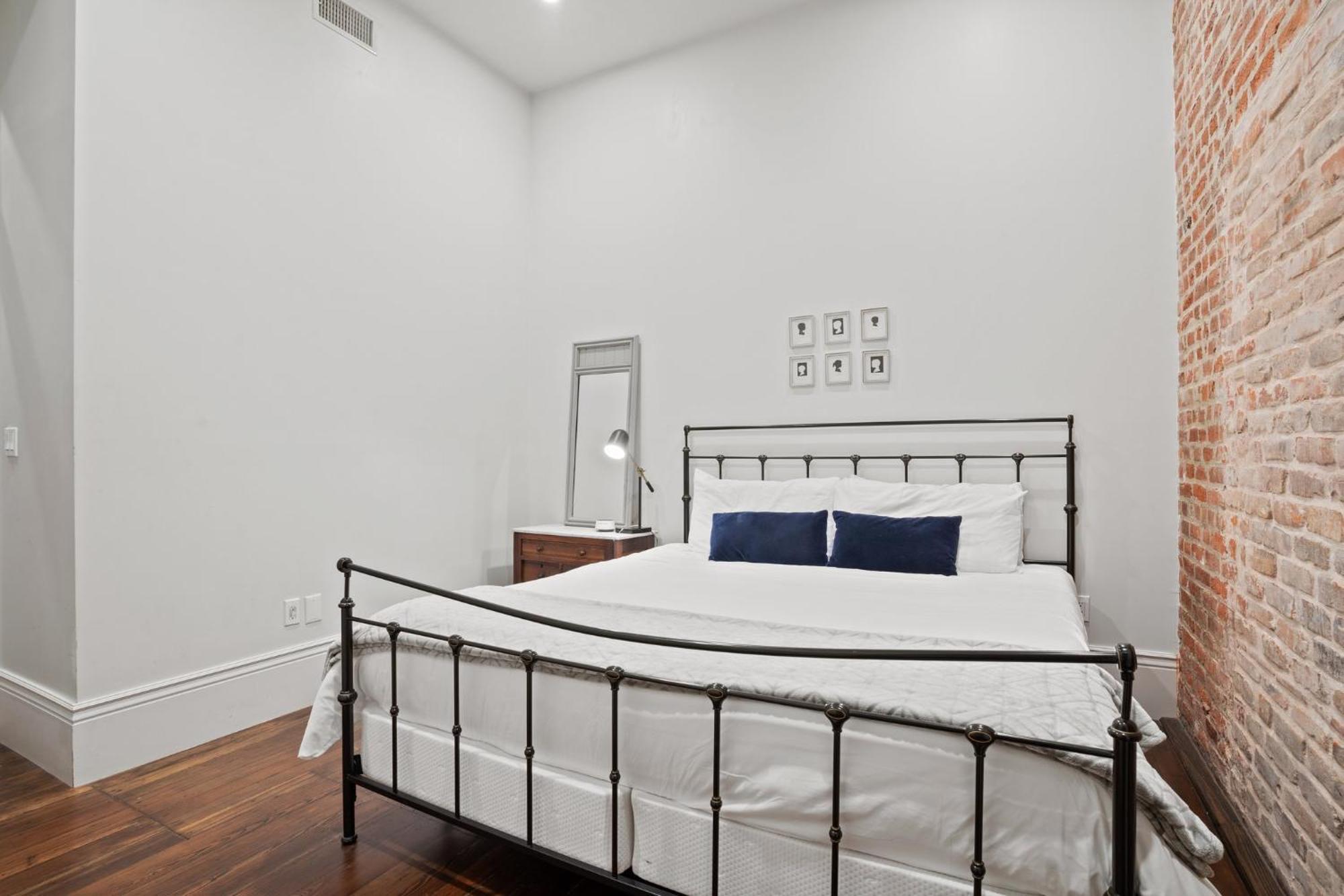 4-br Near Bourbon St